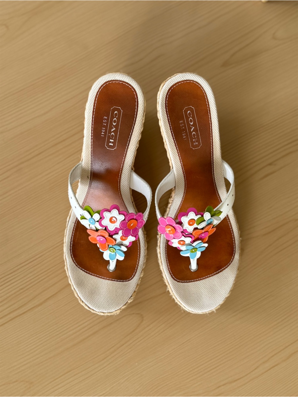Rare Vintage Coach Wedges Floral Leather Appliqué Jesica Thong Platform Sandals - Picture 3 of 11